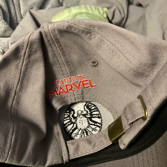 CAPTAIN MARVEL hat - Picture 2 of 2